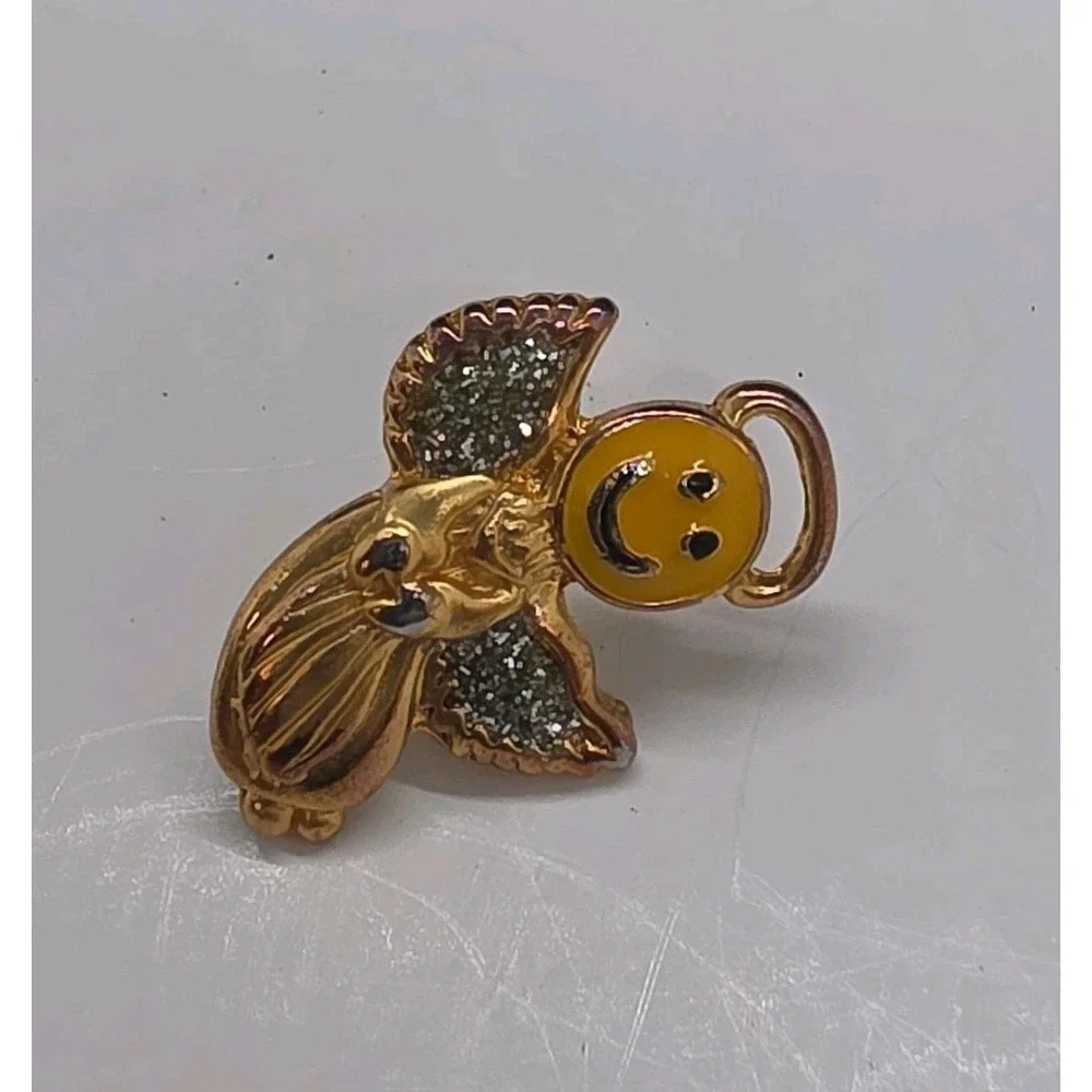 Smiley Face Guardian Angel Lapel Hat Jacket Pin Yellow Face